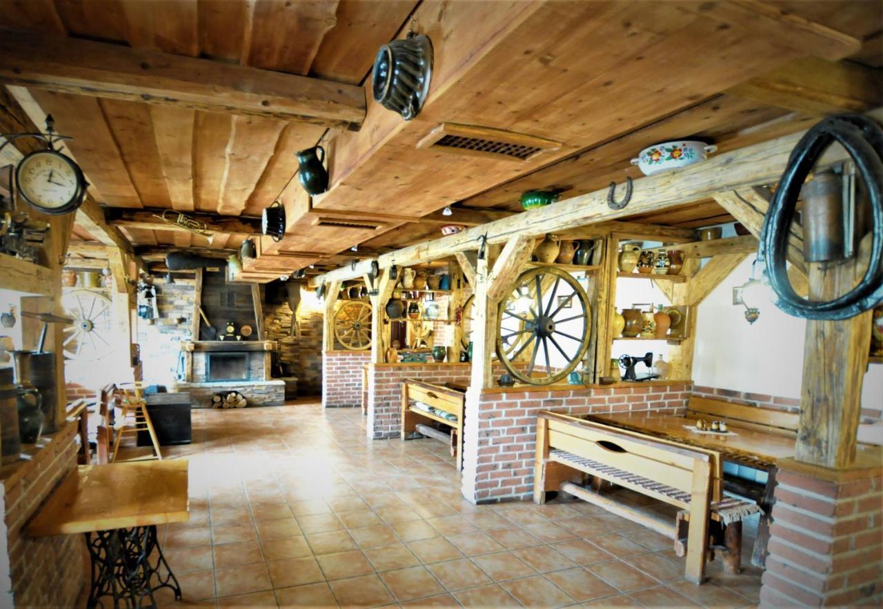 Restauracia Penzion Na Mlyne Stará Turá المظهر الخارجي الصورة