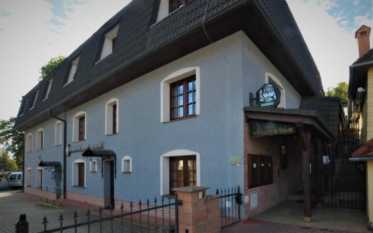 Restauracia Penzion Na Mlyne Stará Turá المظهر الخارجي الصورة